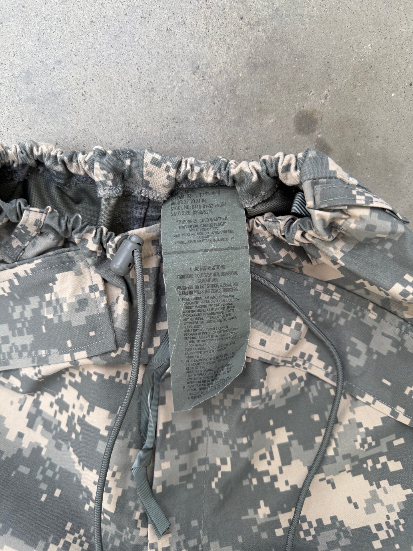 2000s Digital Camo GORE-TEX Military Cargo Pants - S
