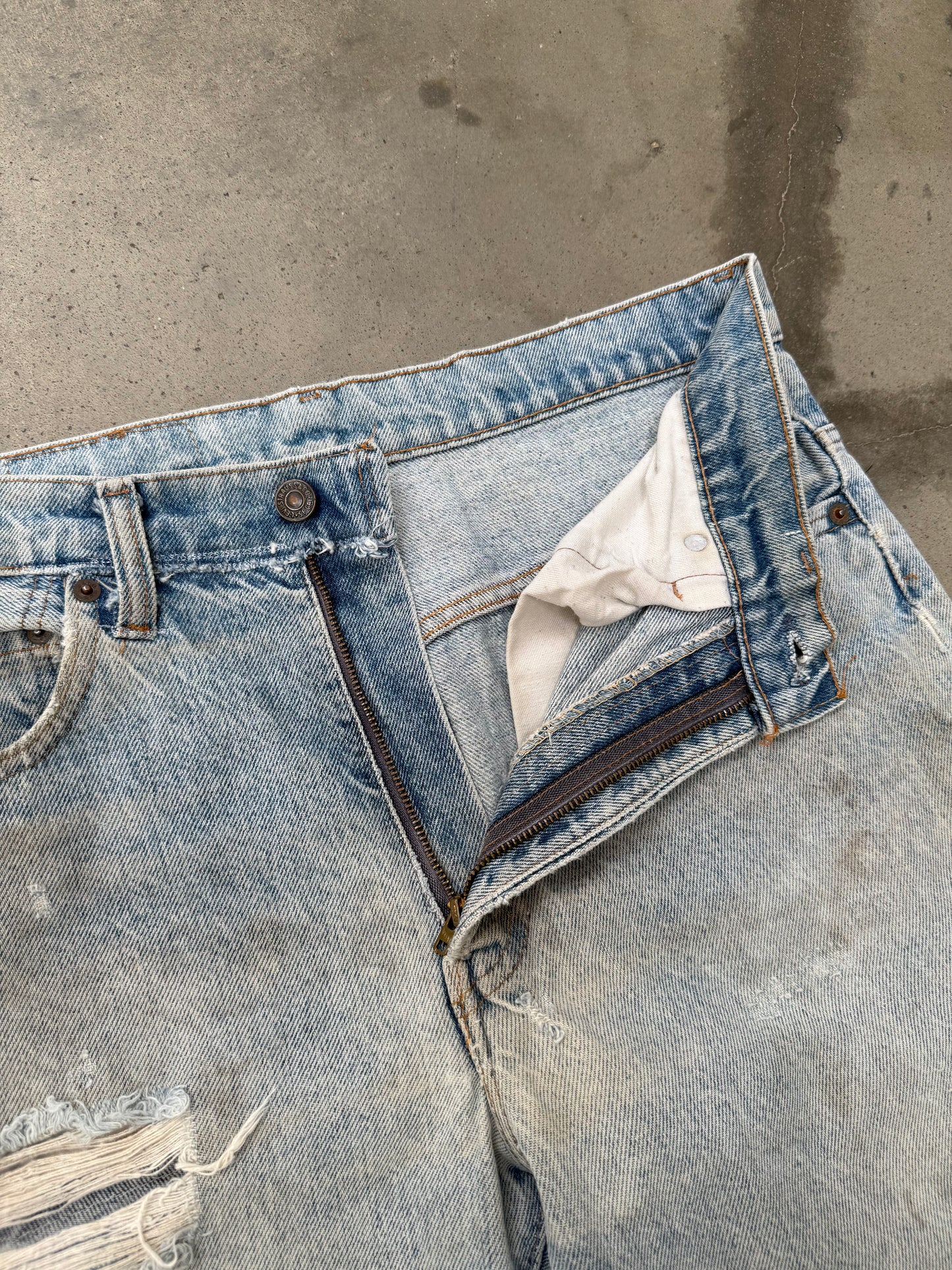 1970s Levis 517 Distressed & Faded Bootcut Jeans - 32X31