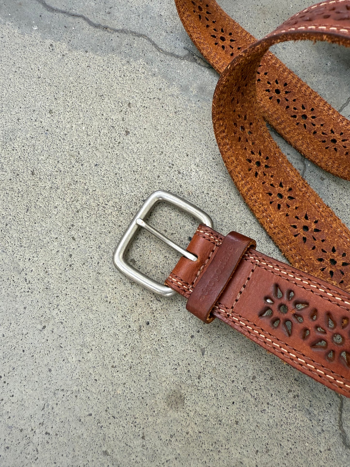 2000s Aeropostale Floral Leather Belt - 28"