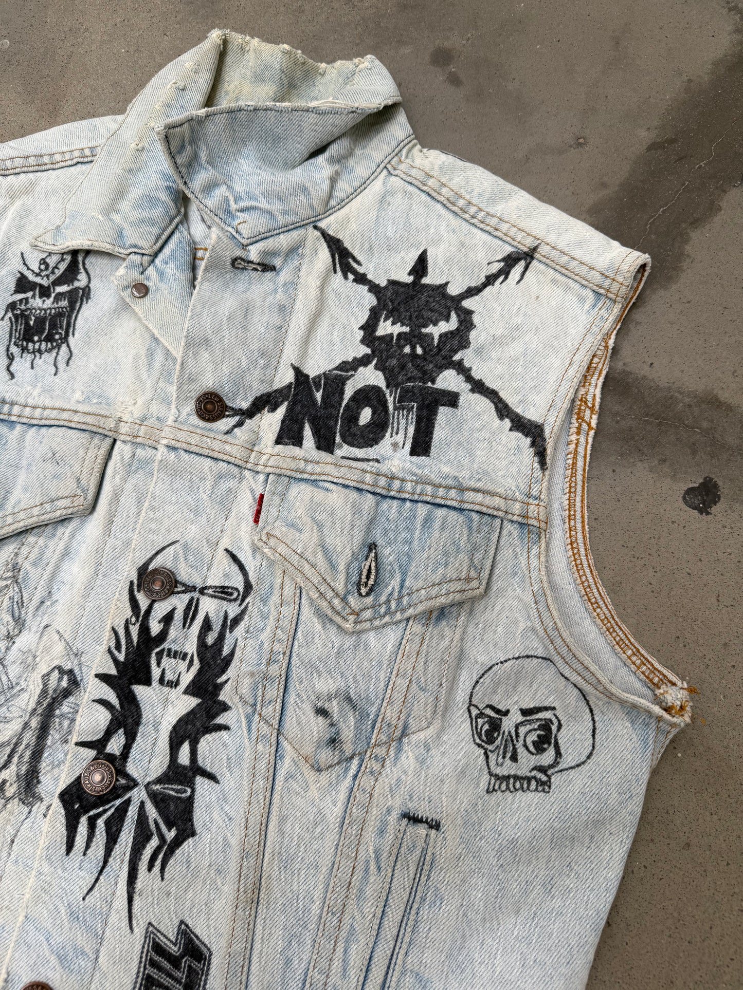1980s Levis Hand Drawn Punk/Grunge Art Denim Vest - M