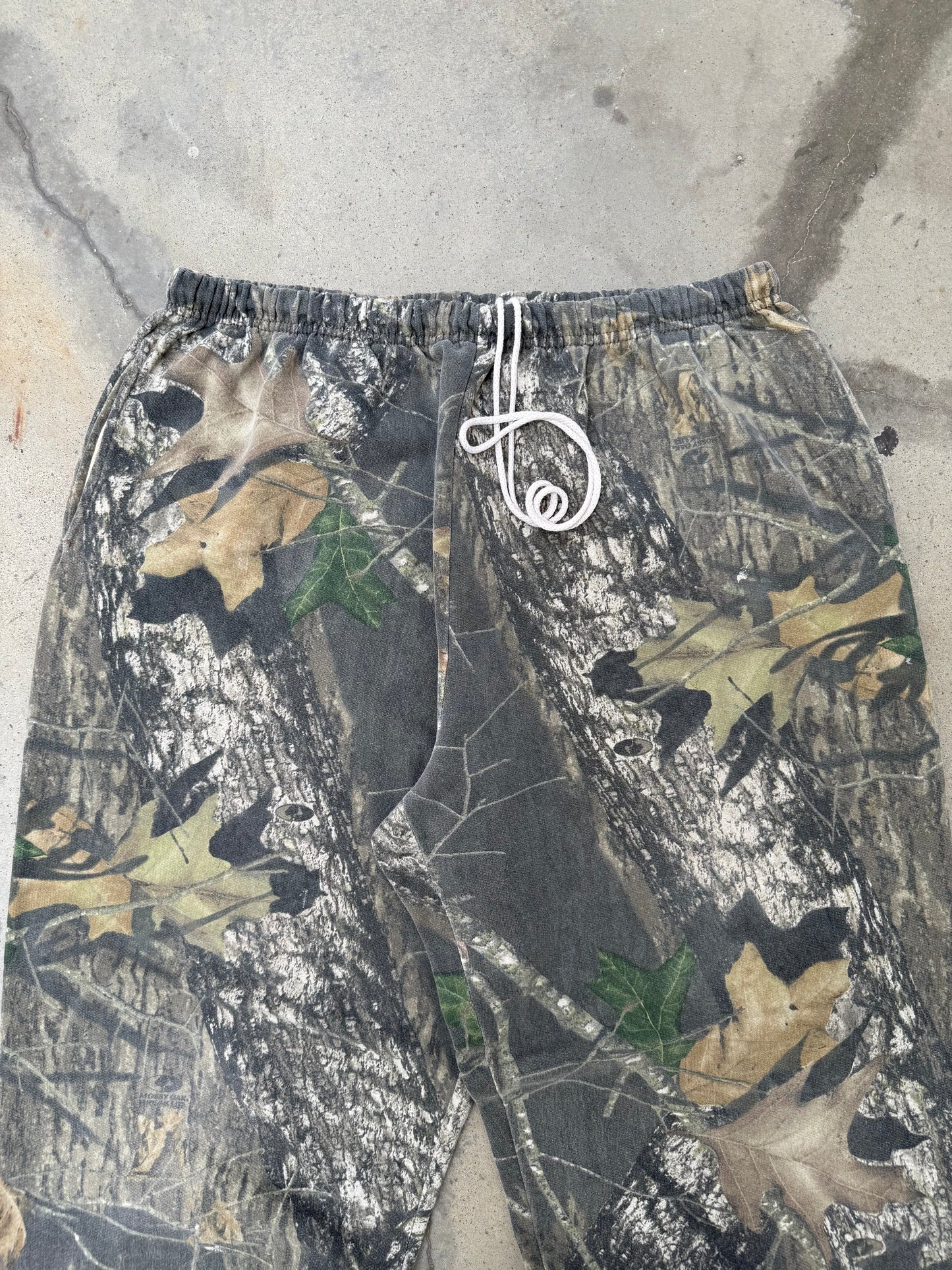 1990s Real Tree Camo Sweatpants - XL
