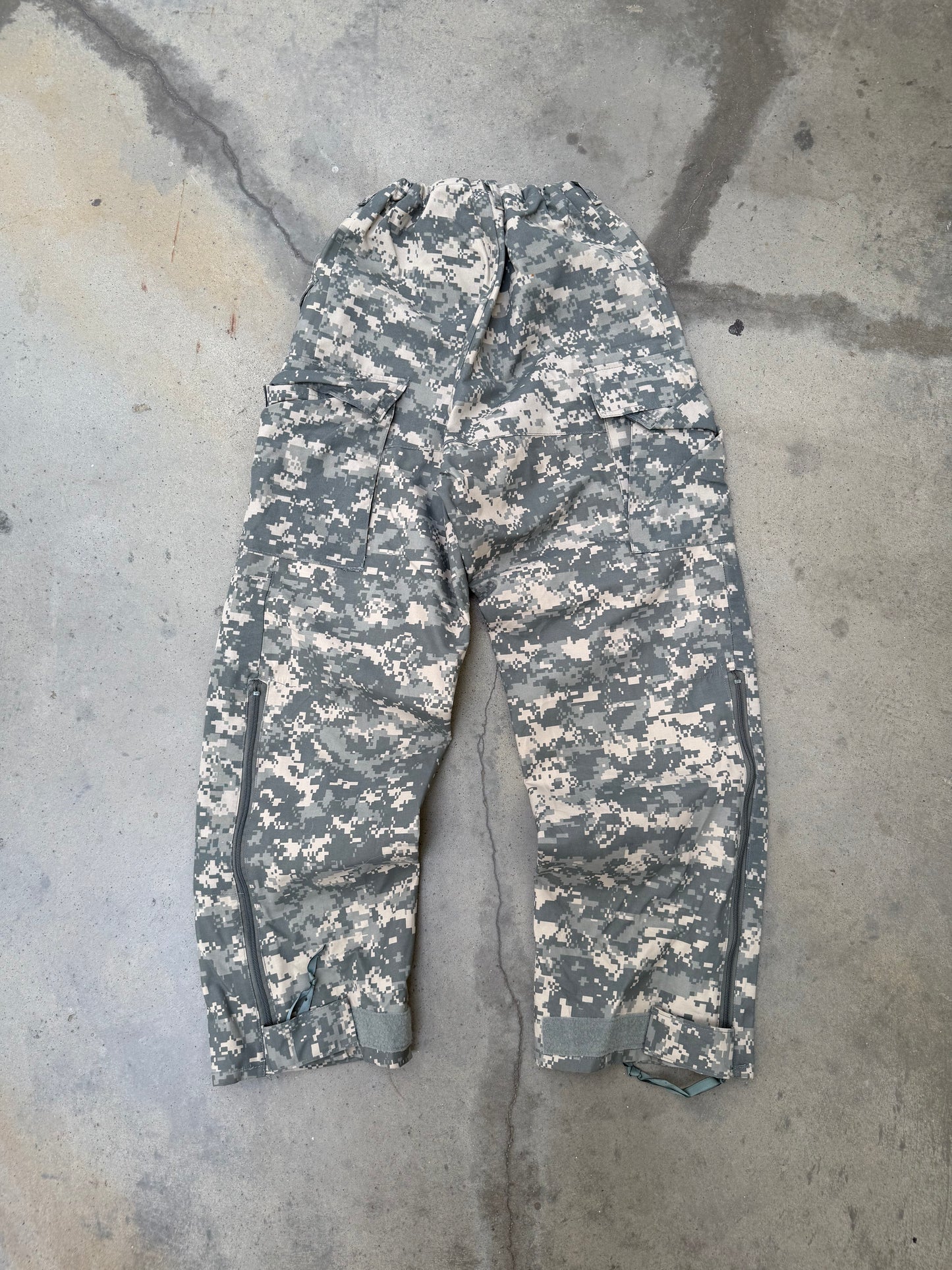 2000s Digital Camo GORE-TEX Military Cargo Pants - S