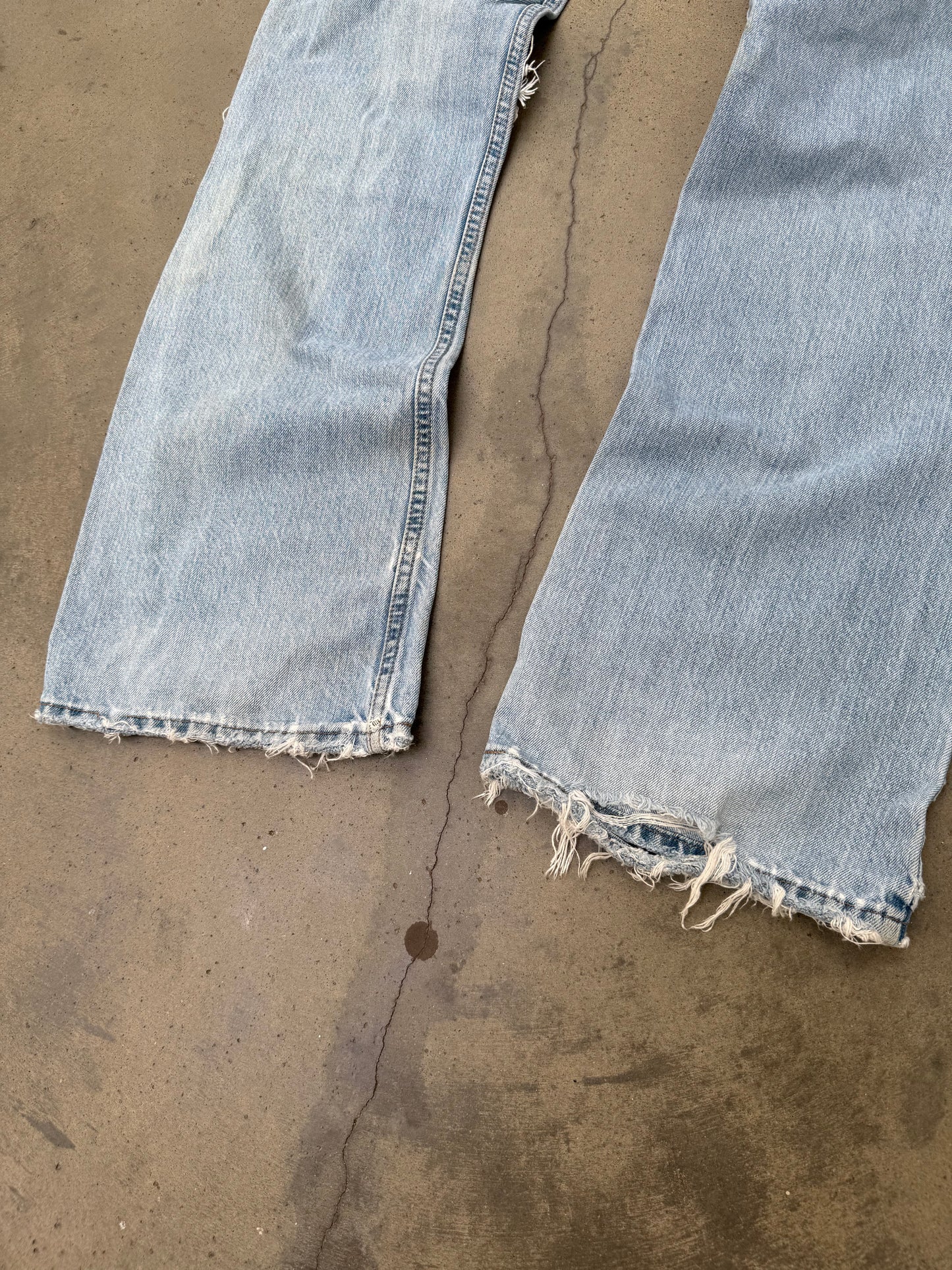 2000s Levis 527 Distressed & Repaired Bootcut Jeans - 32X34