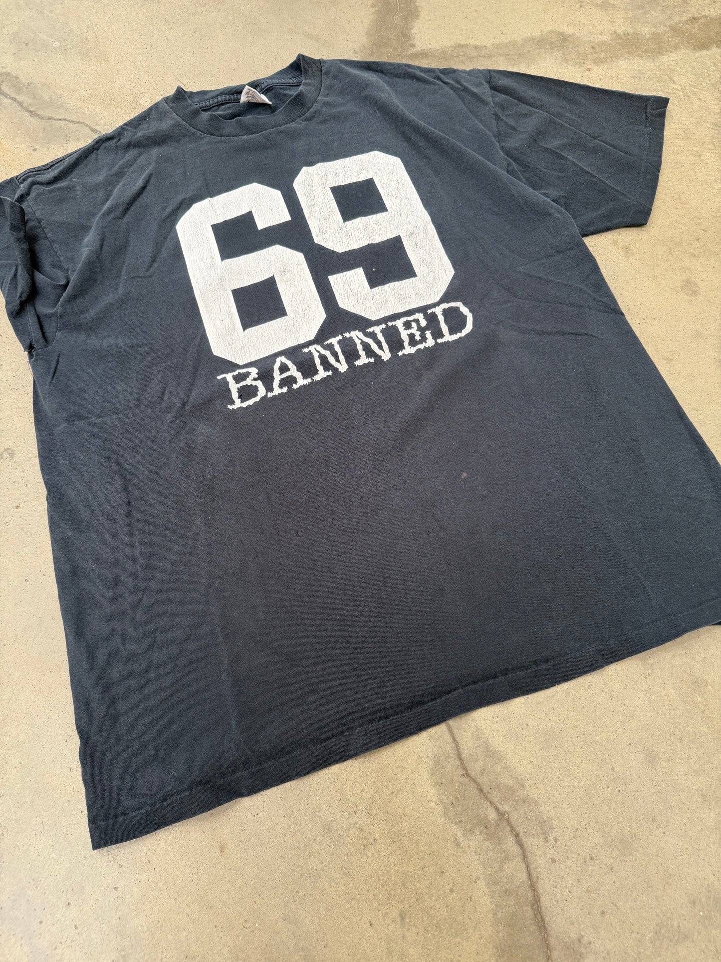 1990s 69 Banned Tee - XL