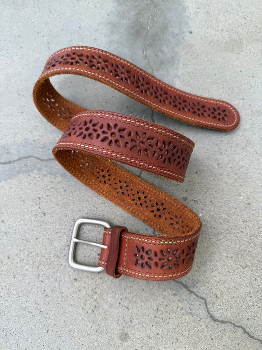 2000s Aeropostale Floral Leather Belt - 28"