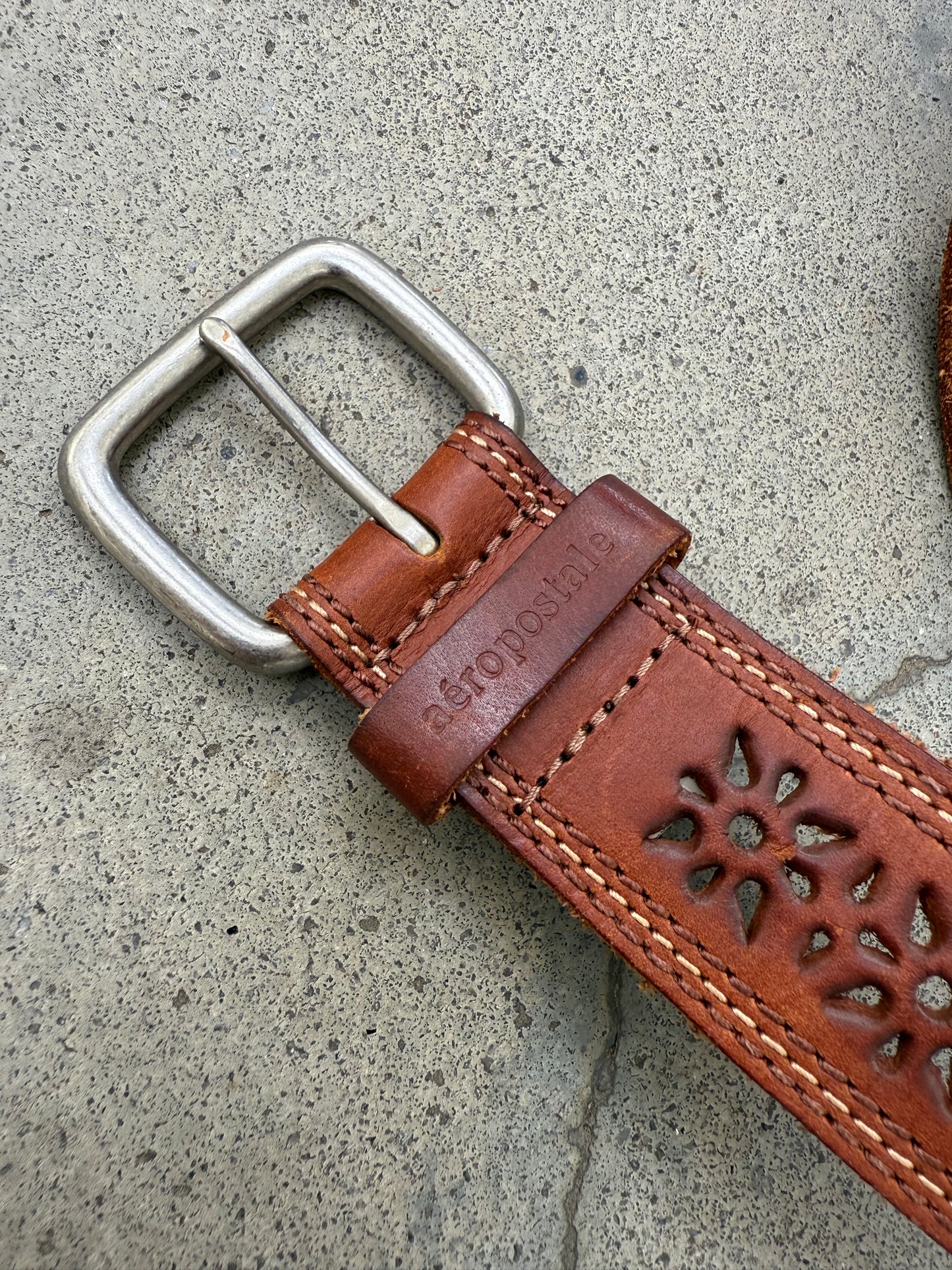 2000s Aeropostale Floral Leather Belt - 28"