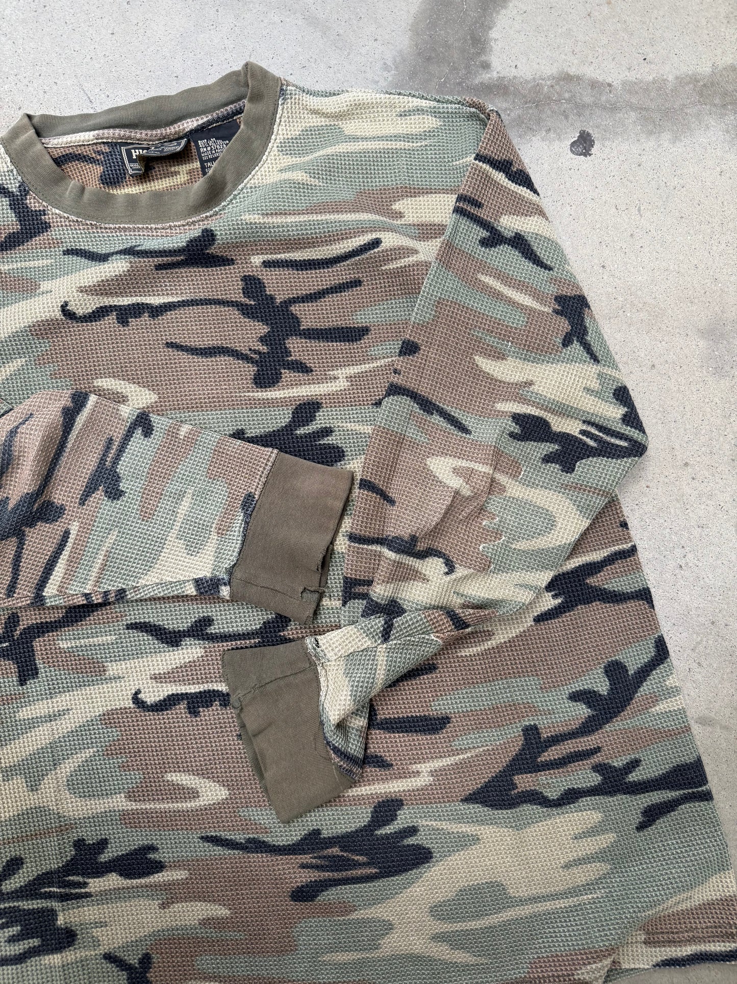 1990s Camo Waffle Knit Thermal Shirt - L