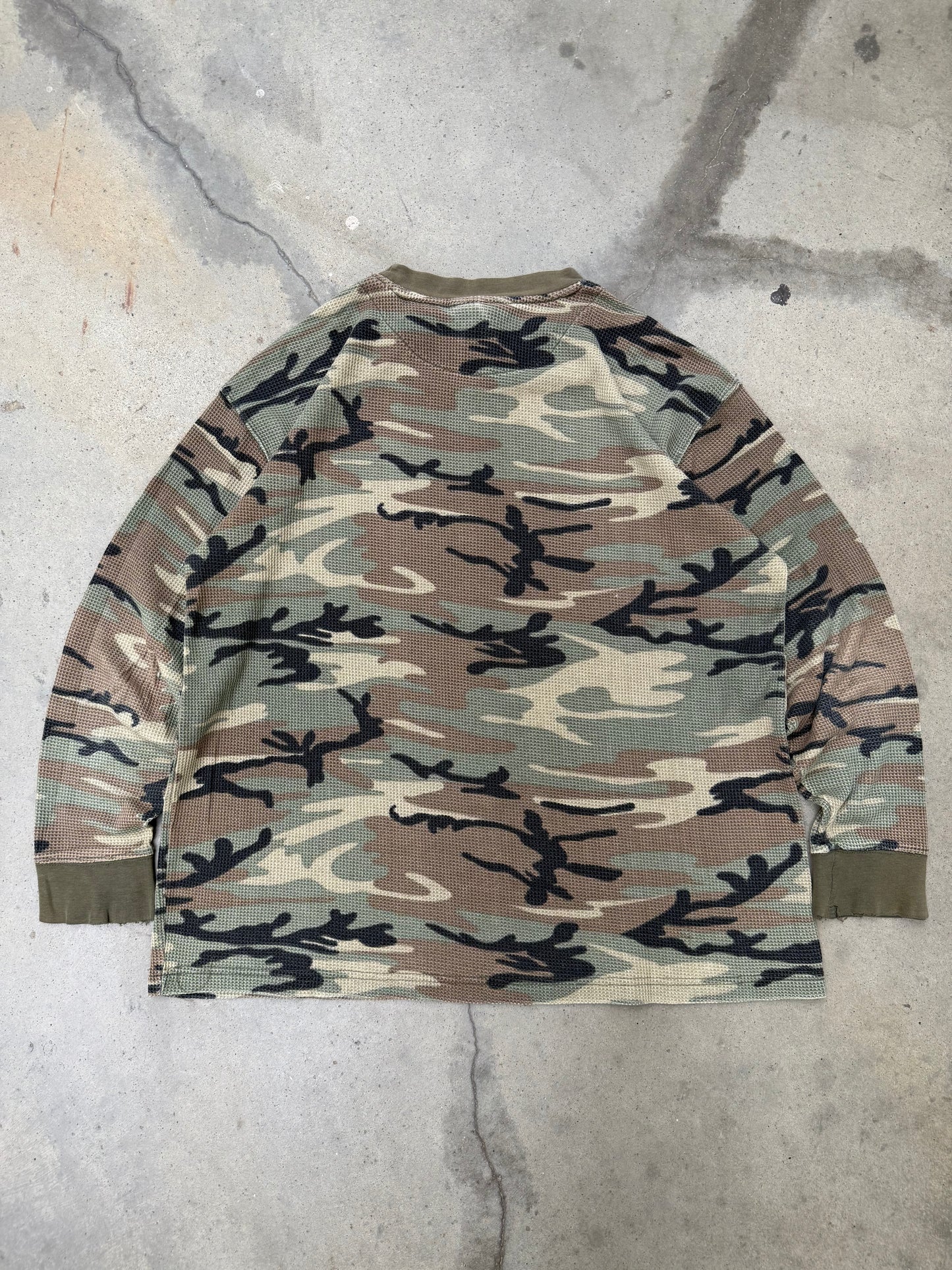 1990s Camo Waffle Knit Thermal Shirt - L