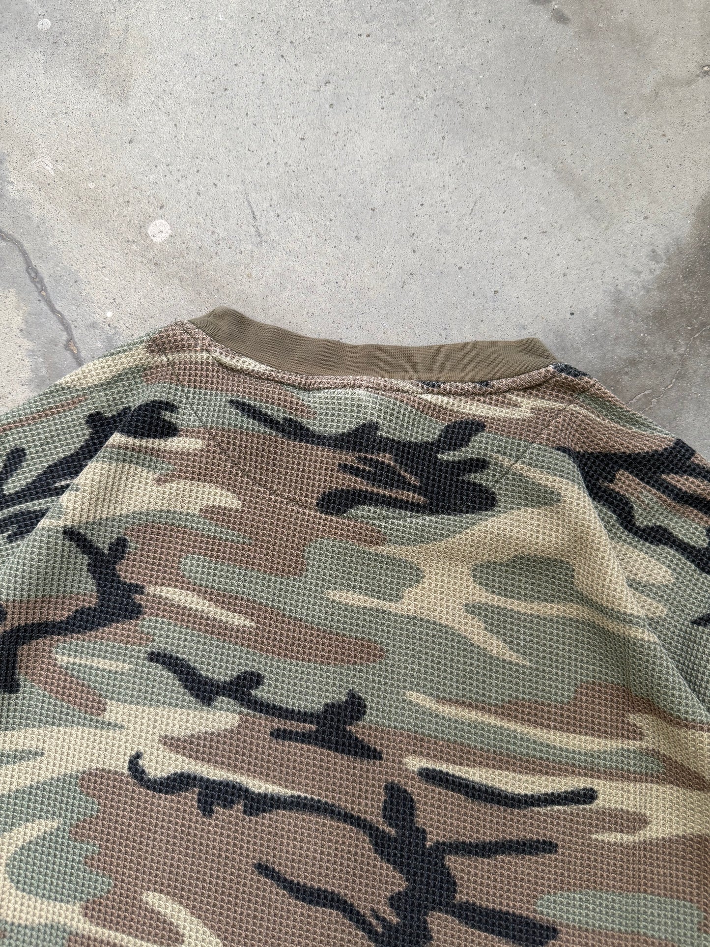1990s Camo Waffle Knit Thermal Shirt - L