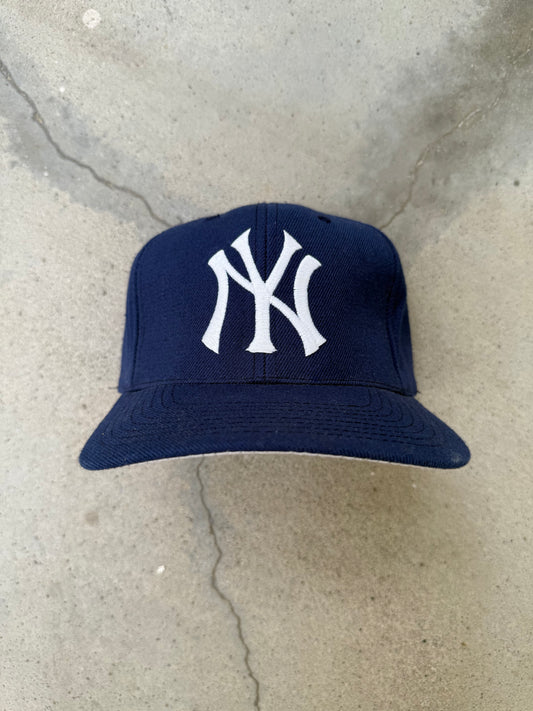 2000s Yankees Big Logo Hat - OS