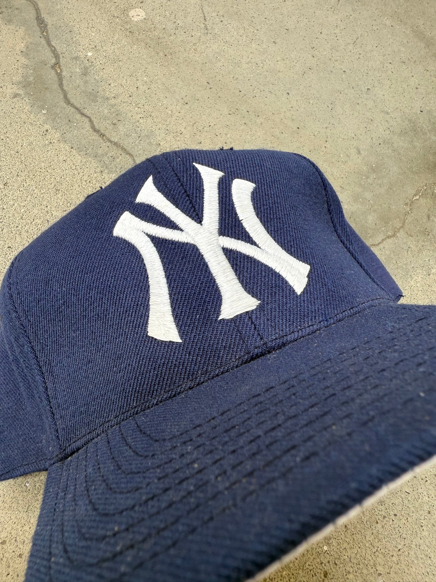 2000s Yankees Big Logo Hat - OS