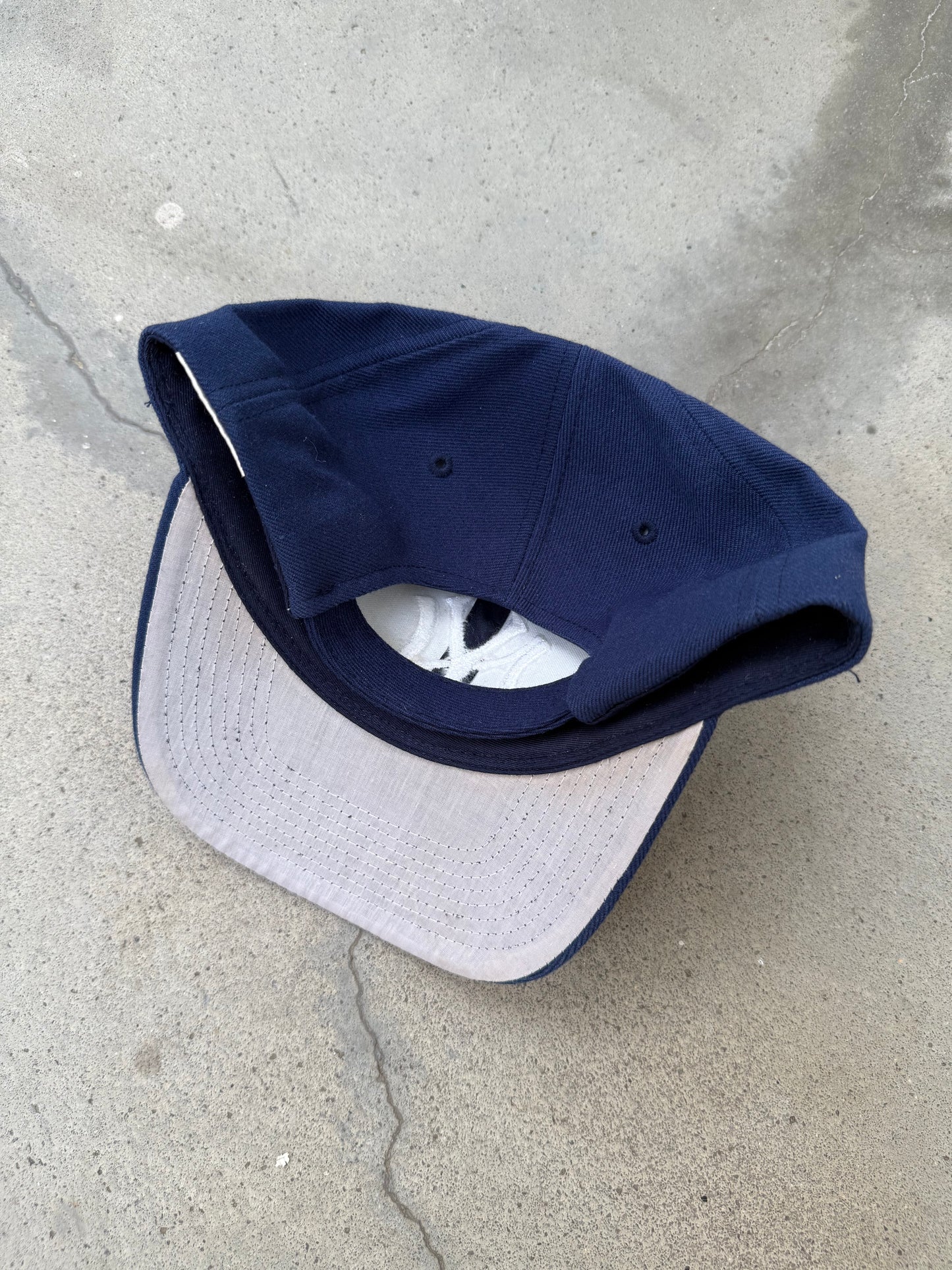 2000s Yankees Big Logo Hat - OS